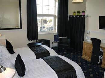 Jewells Guest Accommodation Plymouth Exterior photo